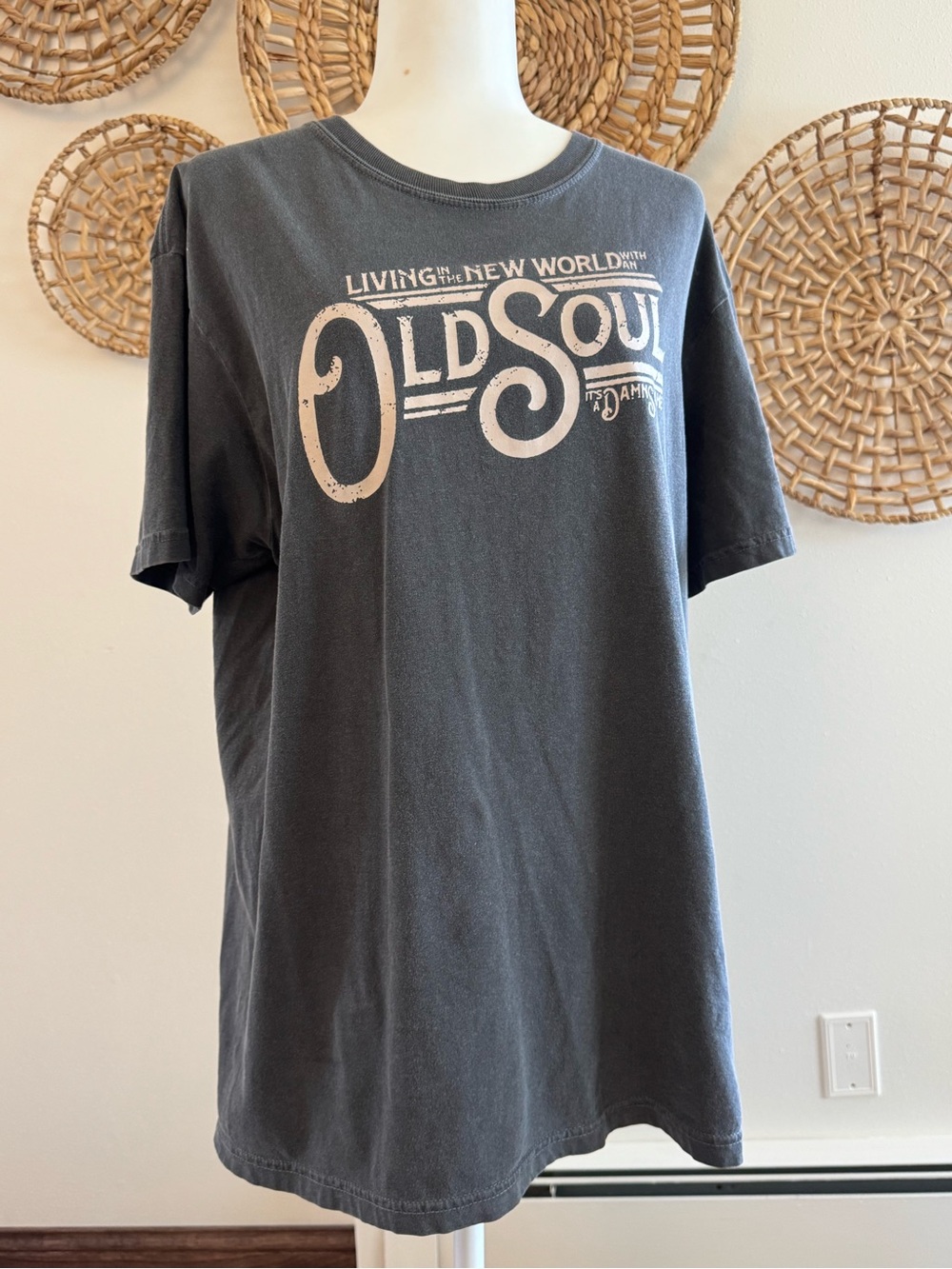 Comfort Colors Black 'Old Soul' Graphic Short Sleeve Tee
